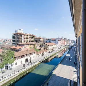 https://lovely-apartment-on-the-navigli-river-by-easylife.it-lombardy.com